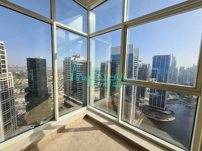 Penthouse With Lake & Golf Course View