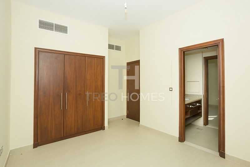 17 Spacious Layout | Upgraded | 4Beds+Maid