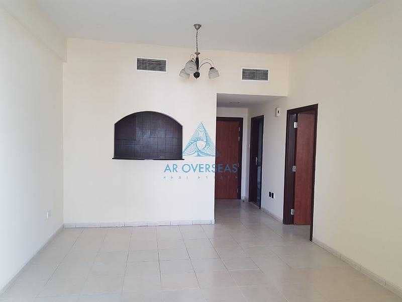 Largest 1 BHK Apart For Rent in University View