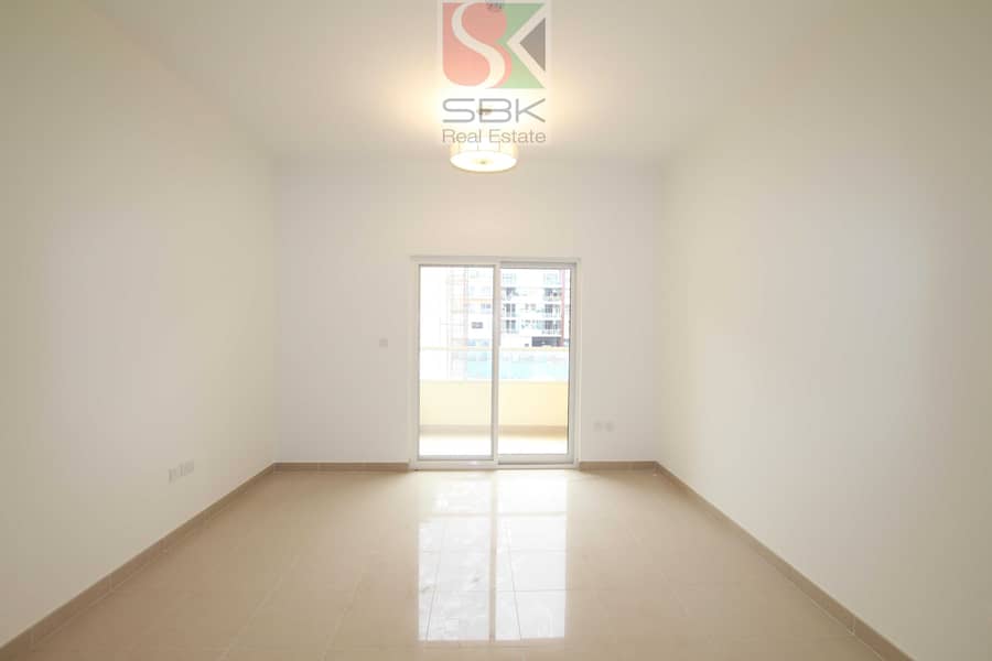 2 Stunning & Spacious 1BR with Terrace Balcony