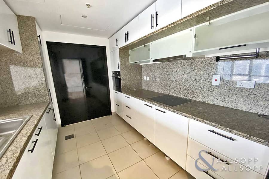 10 Upgraded | Chiller Free | 1Bed | Available