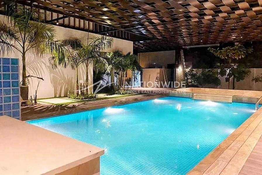 Luxurious & Modern Corner Villa With Private Pool