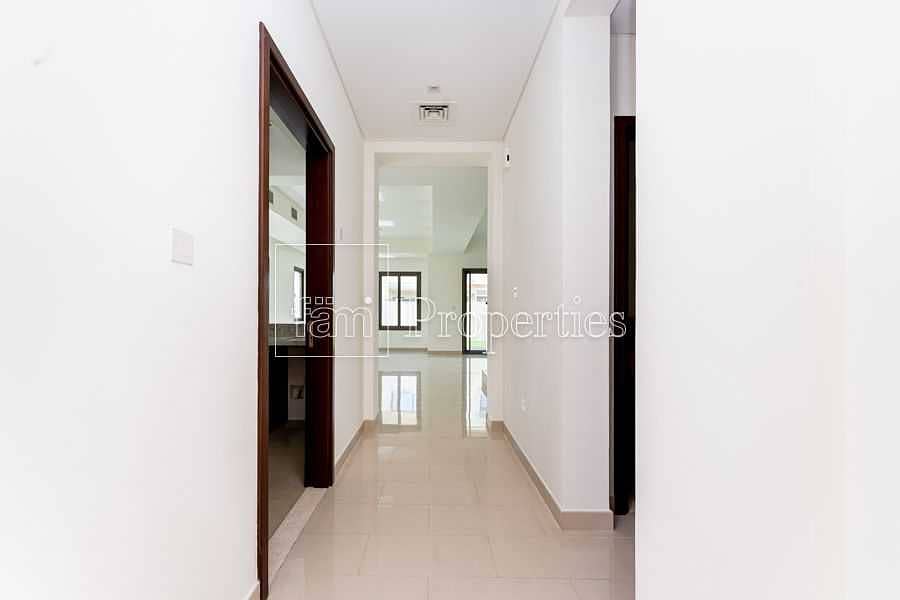 21 Brand New |1 yr DLP | Opposite pool and park!