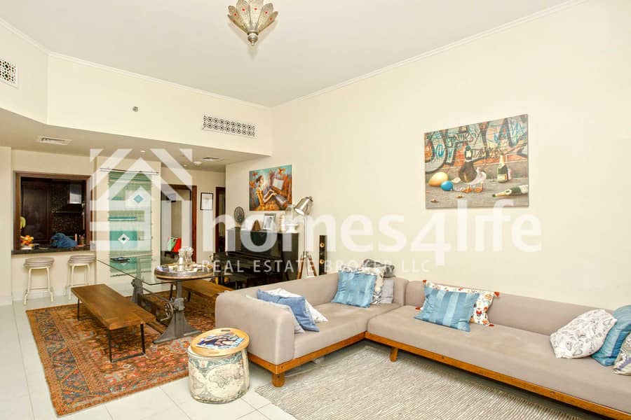 2 Burj View with Private Garden 3BR + Study