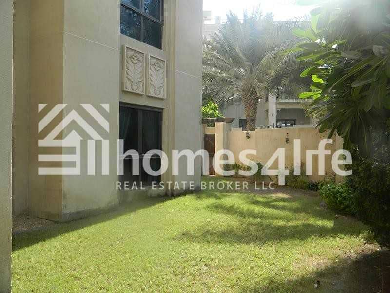 8 Burj View with Private Garden 3BR + Study