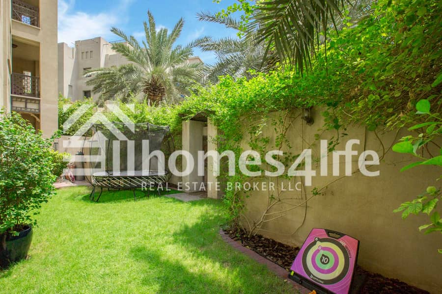 14 Burj View with Private Garden 3BR + Study