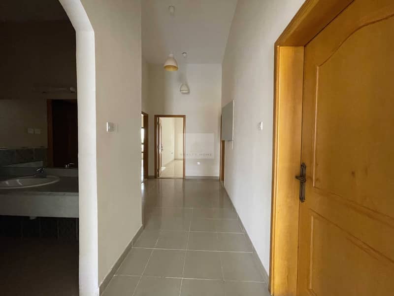 6 Villa for rent 8 bed 6 Mastar bedroom 4 bed downstairs quality villa al Rasidiya