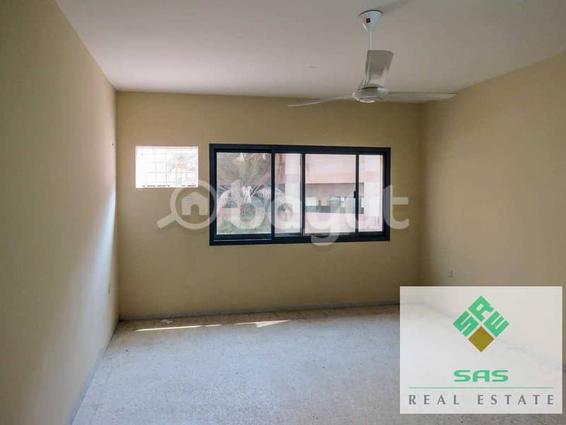 5 !!! Spacious 1-Bed Room Hall with Balcony