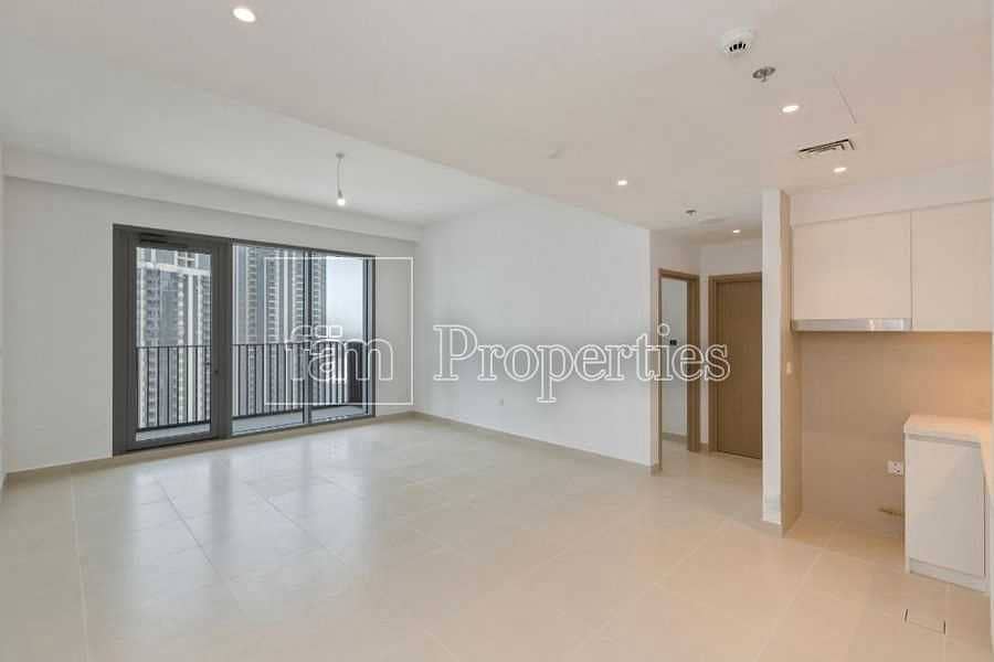 2 1BR Apartment in Creek Horizen tower|chiller free