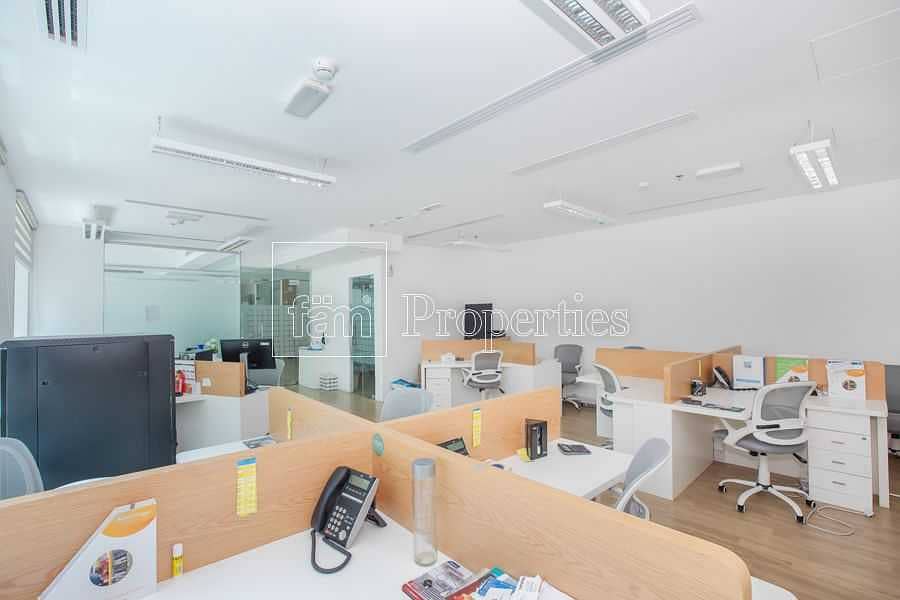 6 Office located in the heart of Business Bay