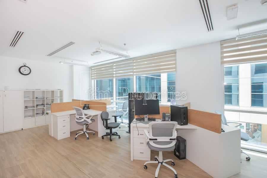 7 Office located in the heart of Business Bay
