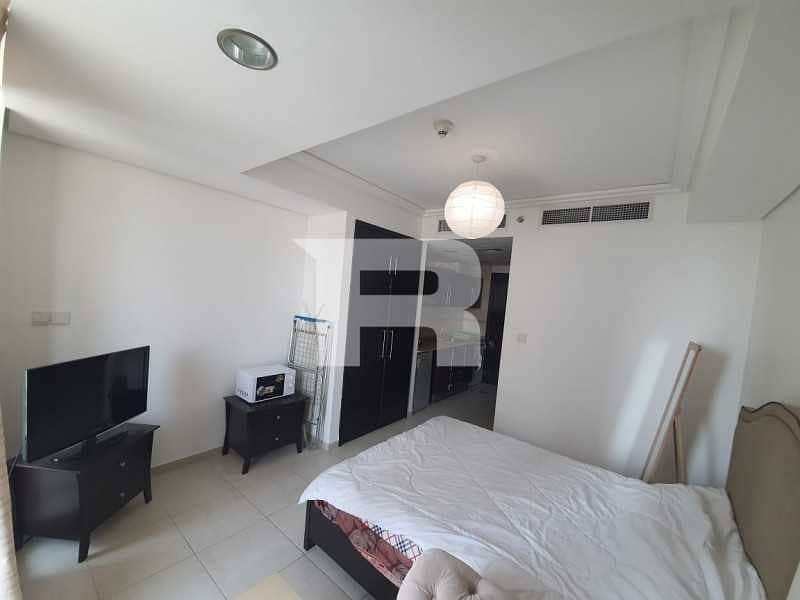 6 Huge Fully Furnished Studio with Balcony