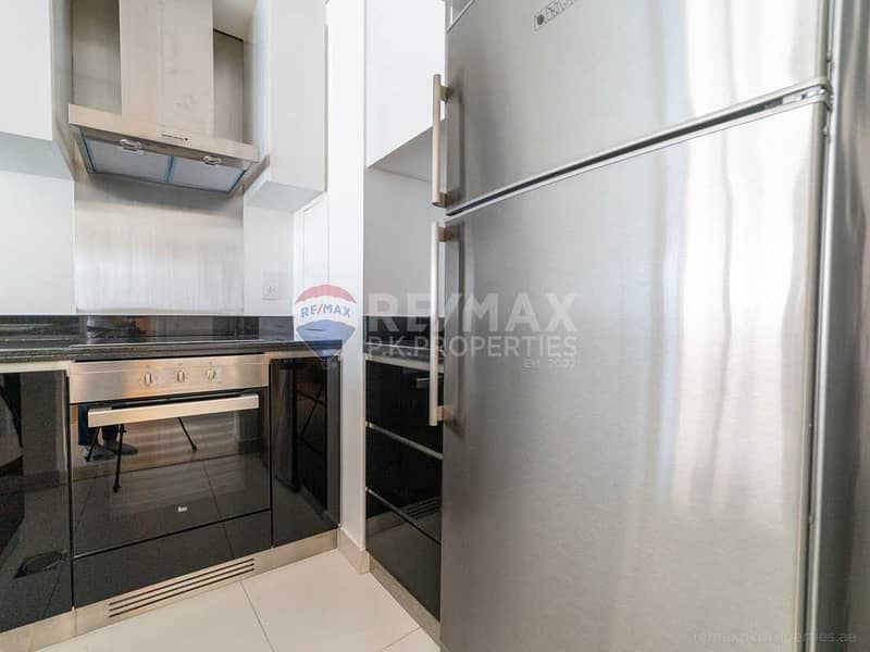 7 Brand New 1 Bed | Vacant | Sea View