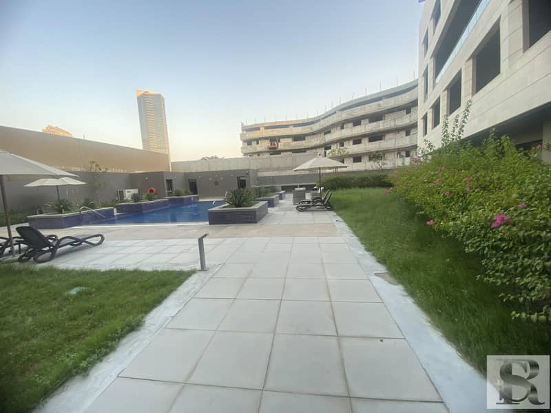 9 Spacious 1 BR | Pool View | AED 500 K