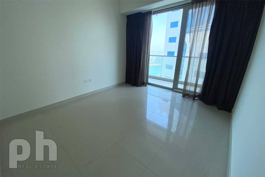 5 2 Bed | High Floor | Beautiful Sea View.