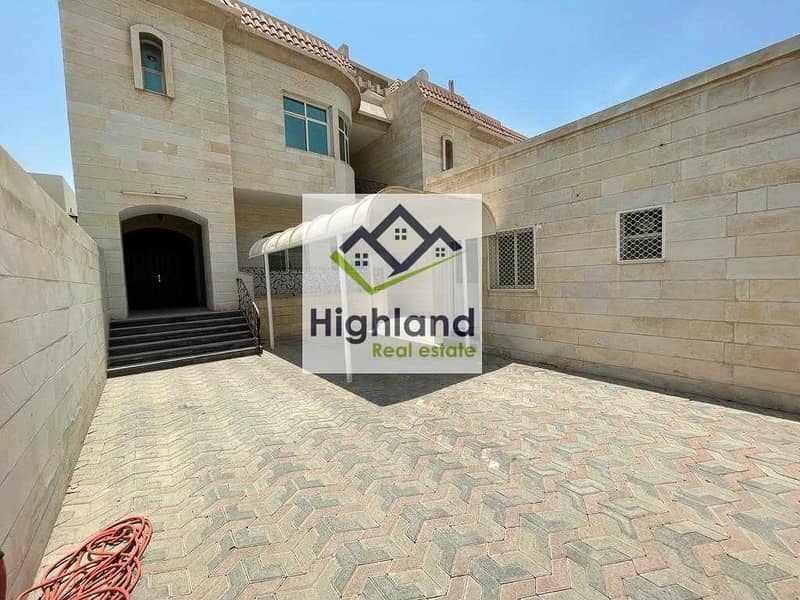 Huge 7 Bedroom Villa in Mushrif