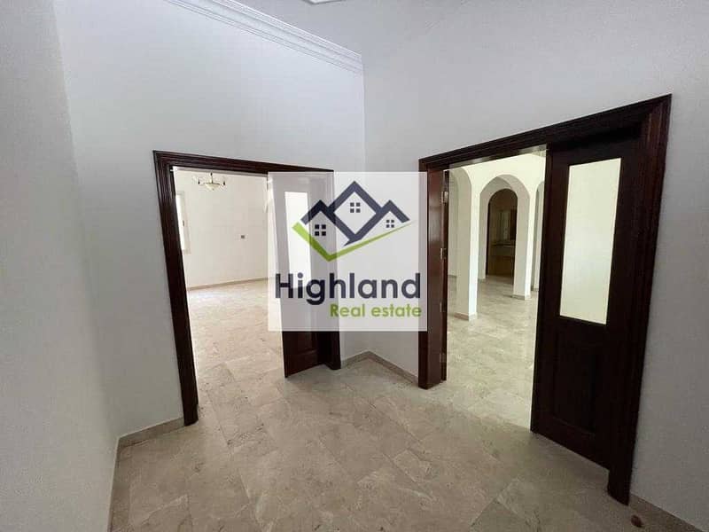 23 Huge 7 Bedroom Villa in Mushrif