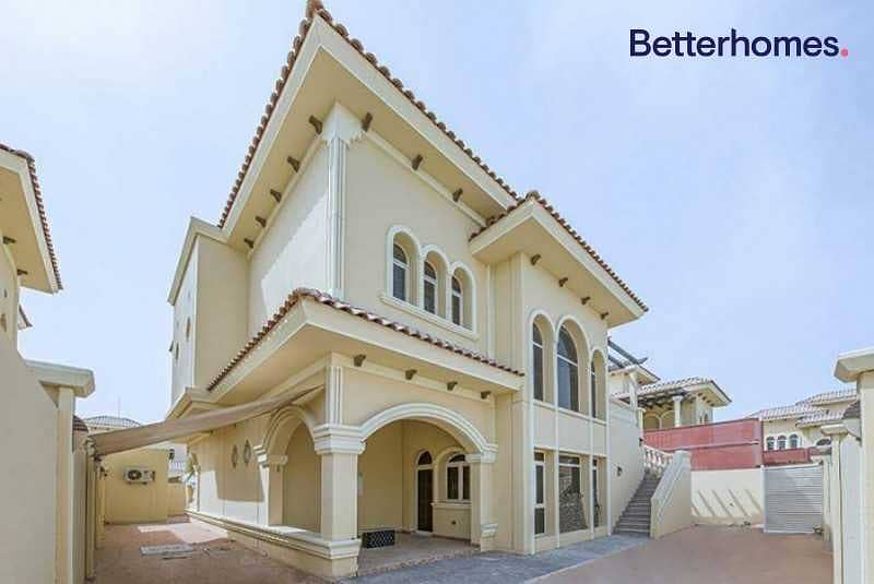 3 Great Deal |5 beds Villa with Driver Room | Garden