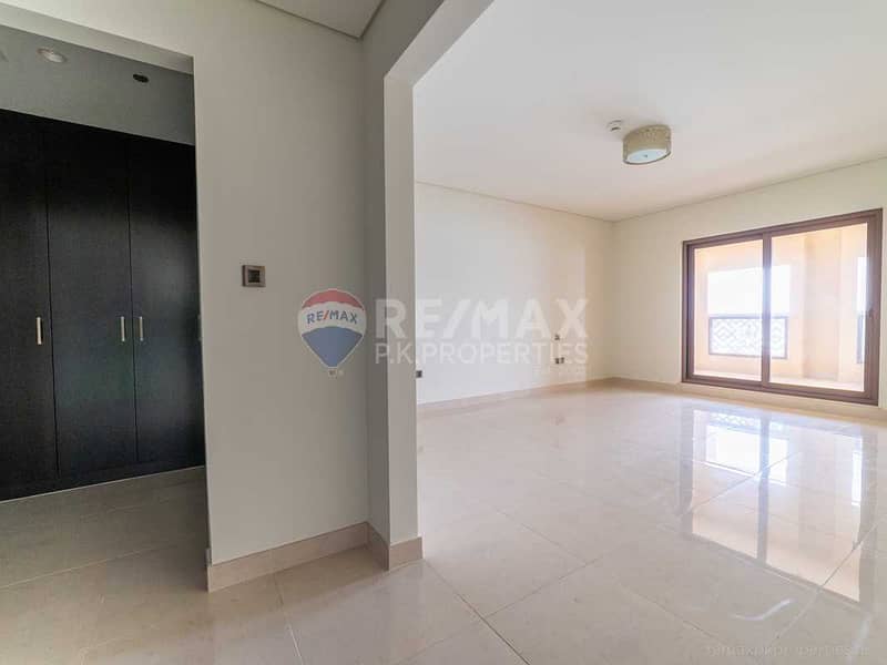 7 Vacant| Spacious 2 BR + Maids | See and Palm Views