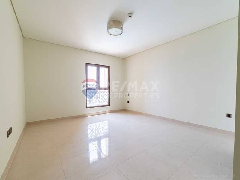 10 Vacant| Spacious 2 BR + Maids | See and Palm Views