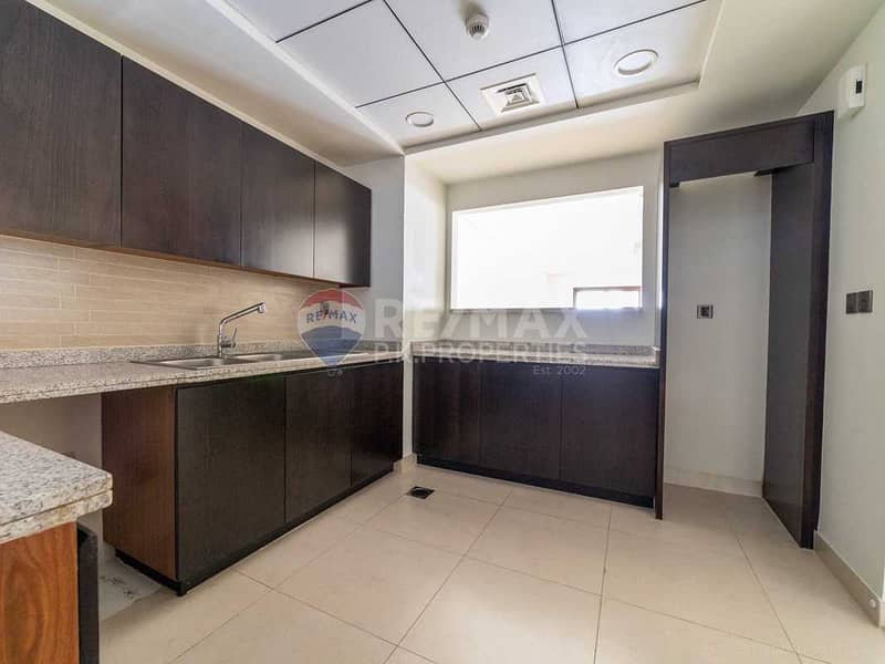 4 Vacant| Spacious 2 BR + Maids | See and Palm Views