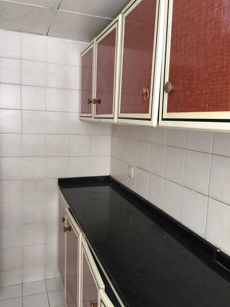 7 Decent Studio Near Fahidi Metro  With Close  Kitchen