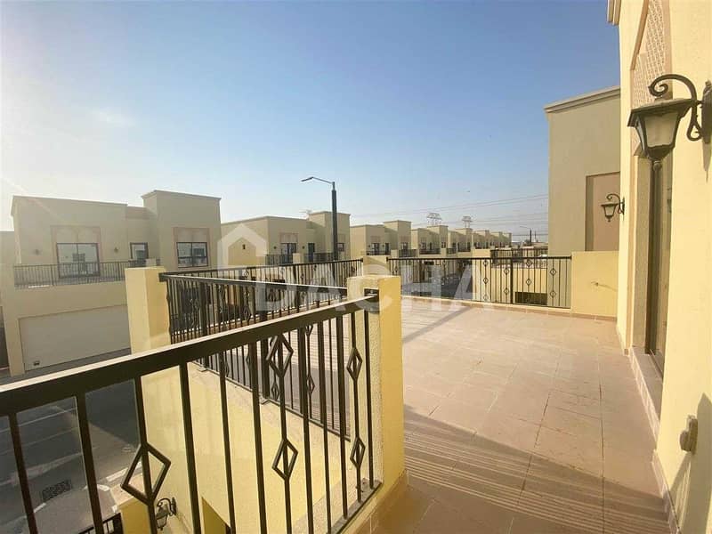 18 Spacious 4 Bed + Maids/ Large Terrace / Brand New