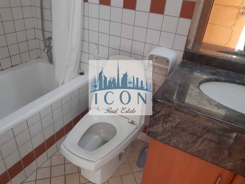 7 Chiller Free |1 Bed| Beside Metro Station | Vacant