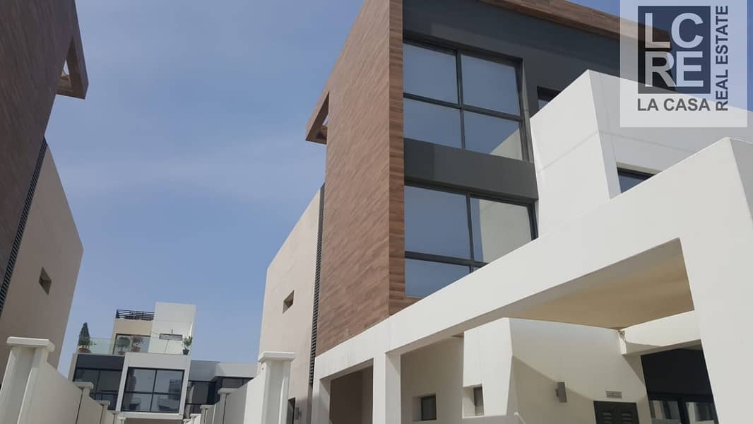 Single Row I Luxury Townhouse I Ready To Move In Single Row I Luxury Townhouse I Ready To Move In