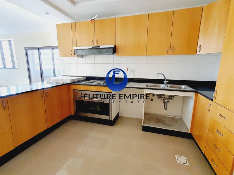 8 60 Days free+chiller Free+very spacious Apartment