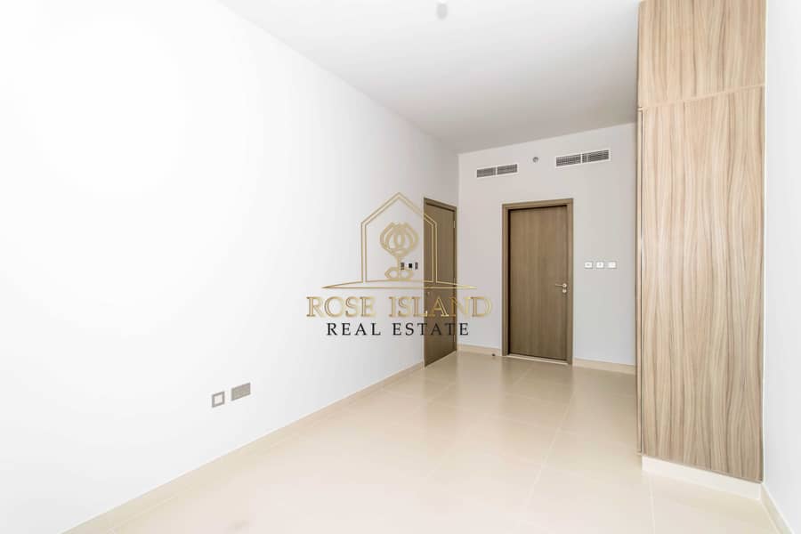 4 Hot Deal| High Floor| Sea View | Best Investment