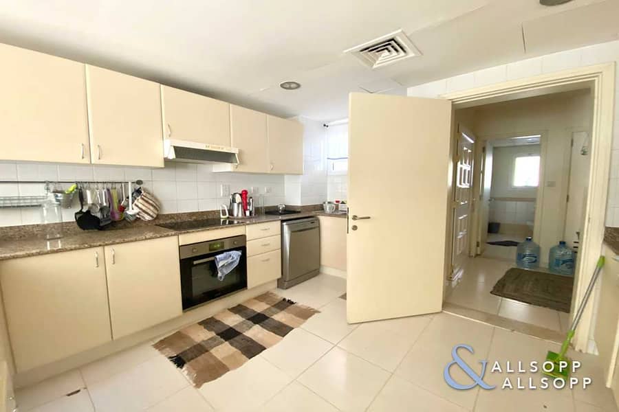 4 Opposite Pool and Park | 3 Beds | Type C