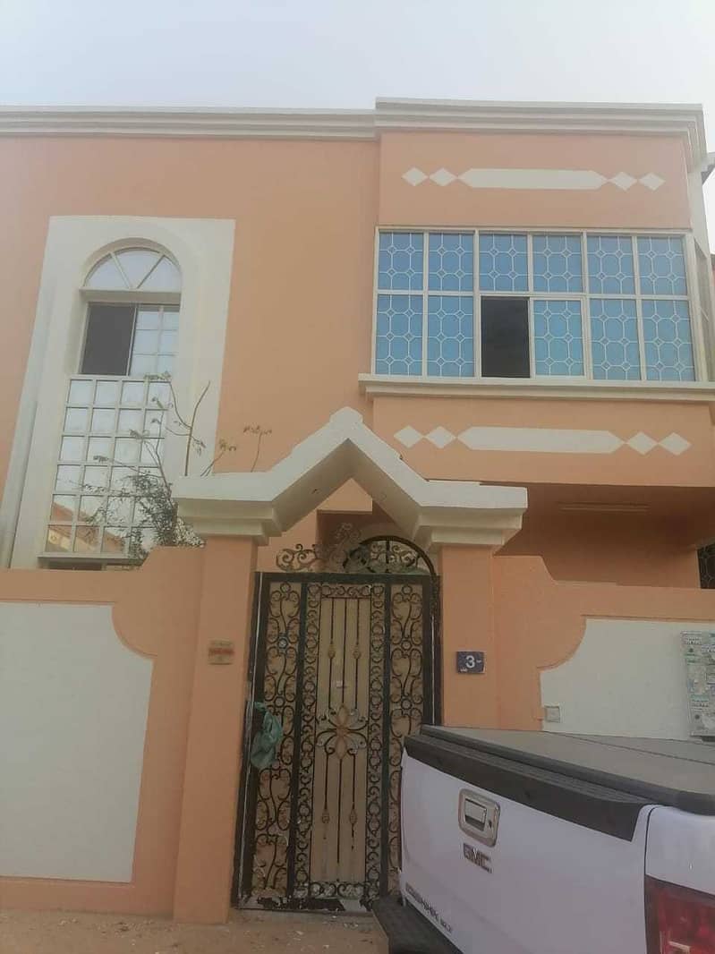 For rent luxury villa  an excellent price in Ajman Al Mowaihat 3