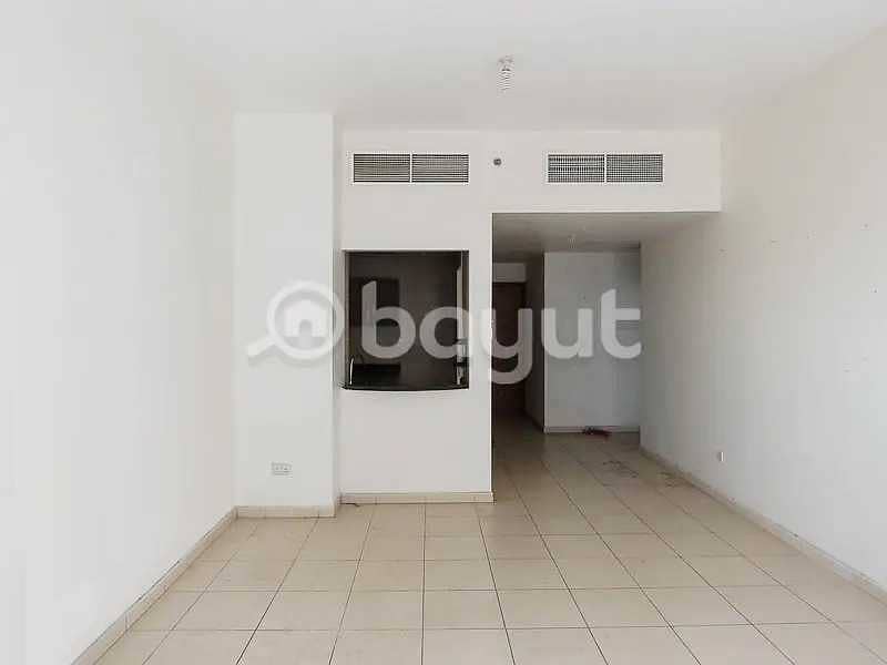 Ajman ONE Towers: 2 Bed Hall with Parking Luxurious near Beach Ajman ONE Towers: 2 Bed Hall with Parking Luxurious near Beach