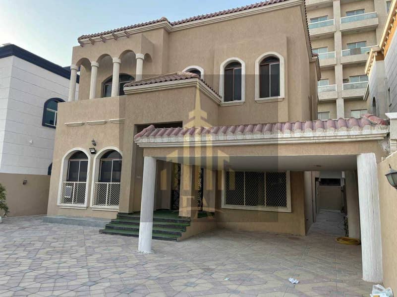 GRAB THE DEAL LUXERY VILLA 5 MASTER SIZE BAROOMS HALL AVAILBLE FOR RENT IN AL RAWDA 3 RENT 85,000/- AED YEARLY