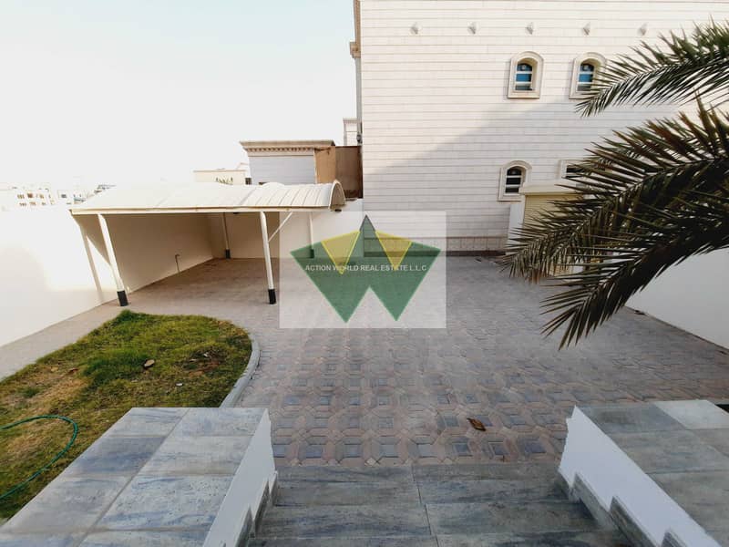 3 Well Maintained  5 M-Br Villa | Private Garden | Nice Yard