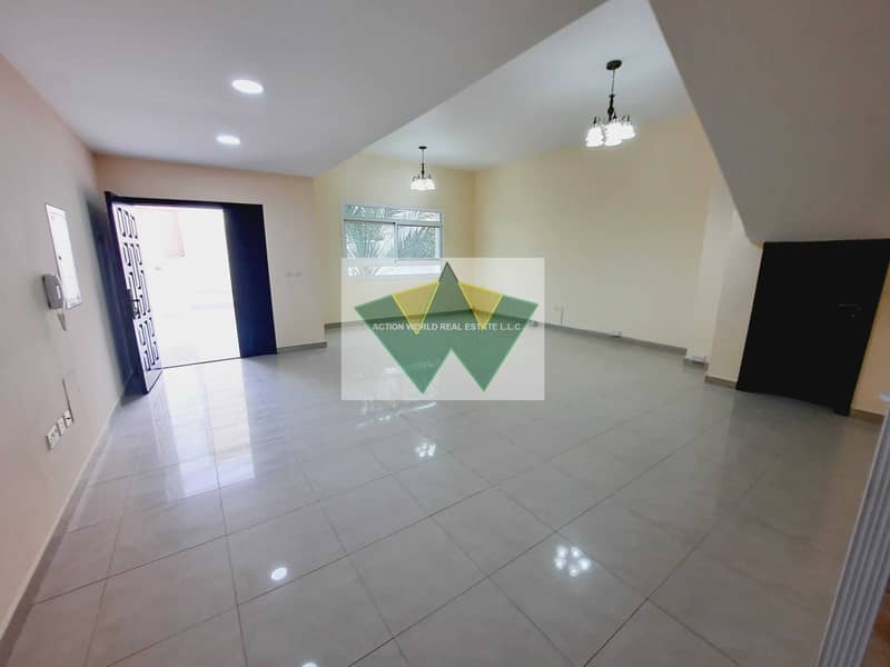 6 Well Maintained  5 M-Br Villa | Private Garden | Nice Yard