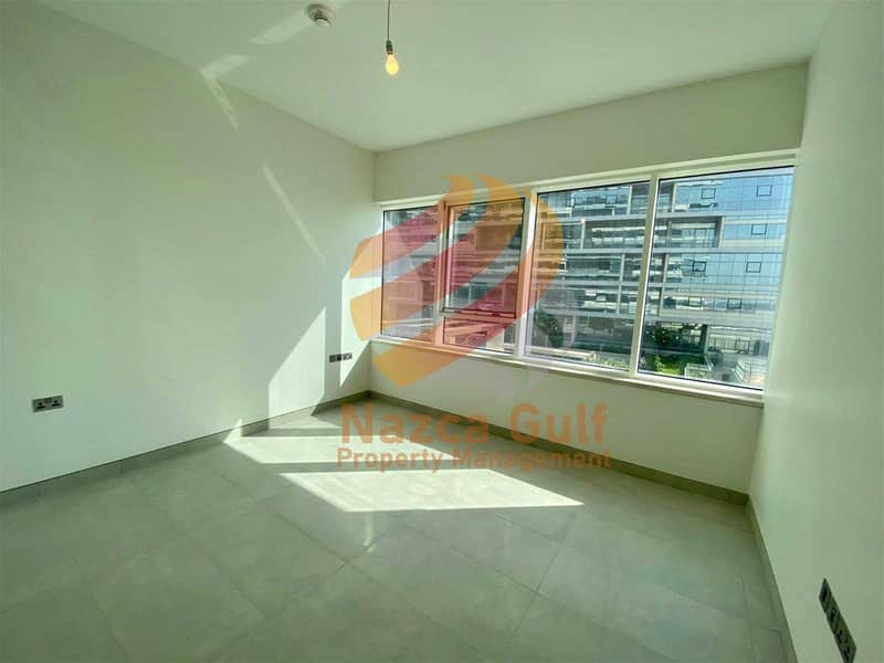 9 An Iconic Beautiful Apartment ! Sea View