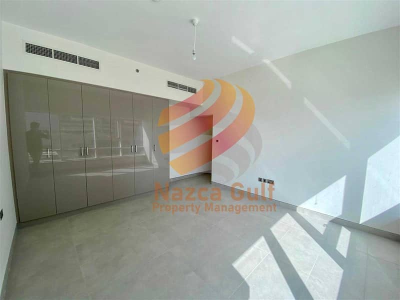 11 An Iconic Beautiful Apartment ! Sea View