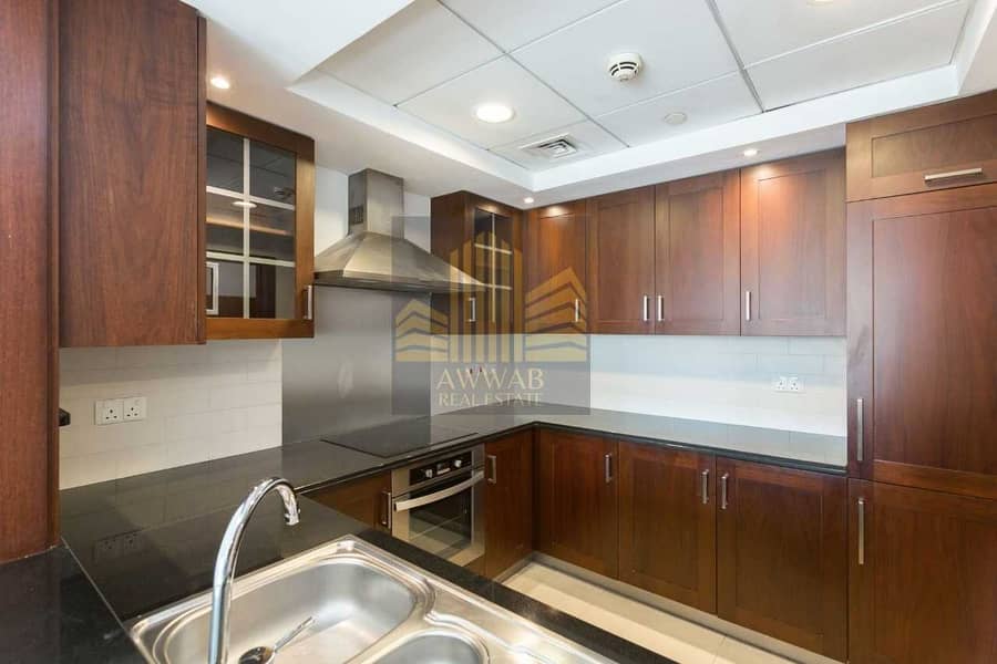 3 Chiller Free | Boulevard Views | Good condition apartment