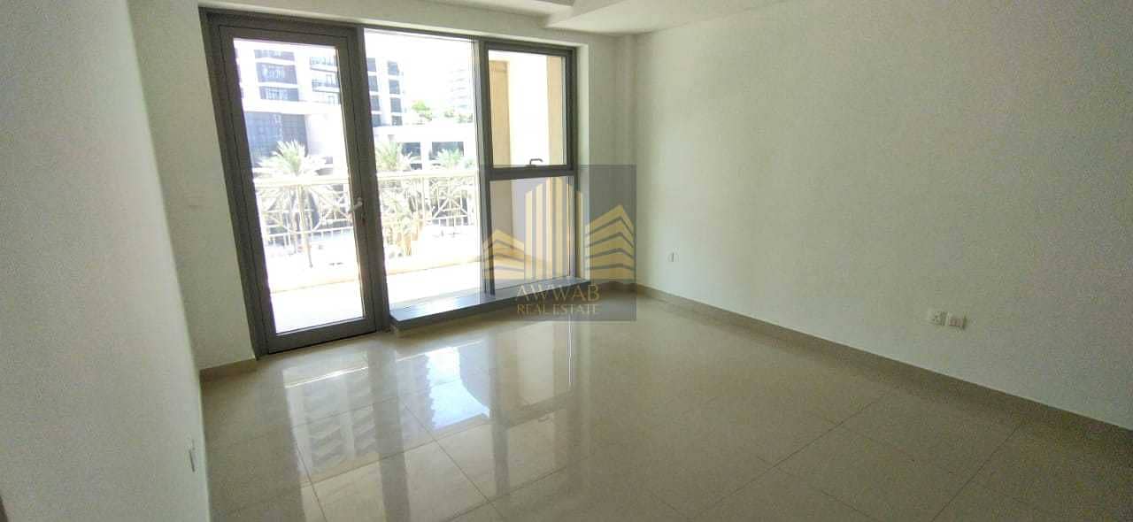 12 Chiller Free | Boulevard Views | Good condition apartment