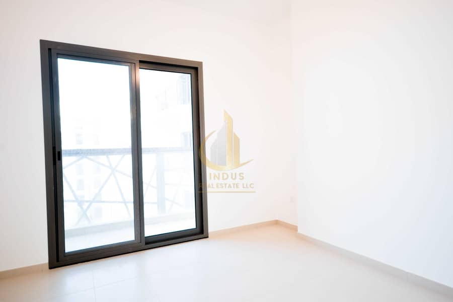 10 Pool View |Spacious | 2 Bedrooms Zahra Apt| Vacant