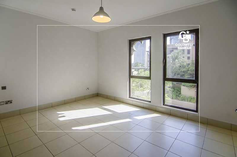 2 Spacious 2 Bedrooms and Balcony with a great view