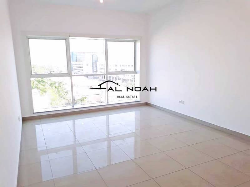 5 Bright and Spacious 1 BR | Fantastic views| Excellent location!