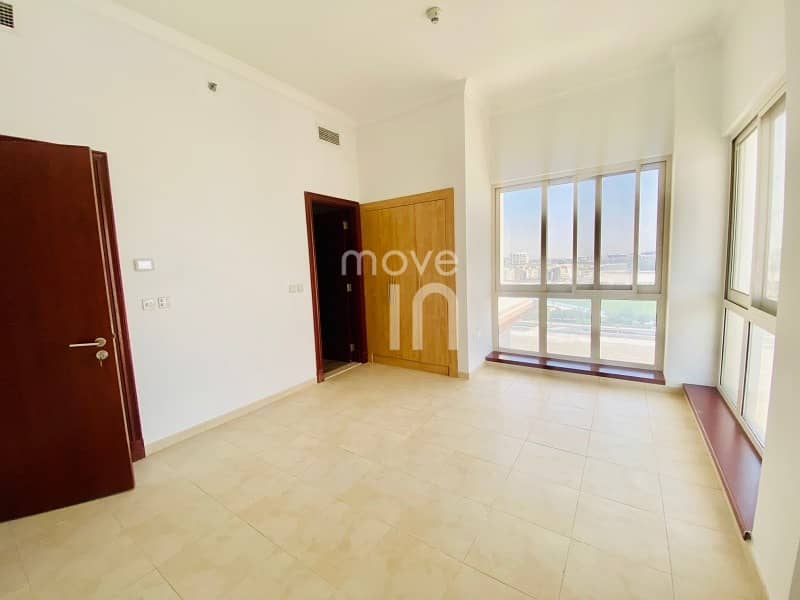 10 investors deal -  canal view no balcony