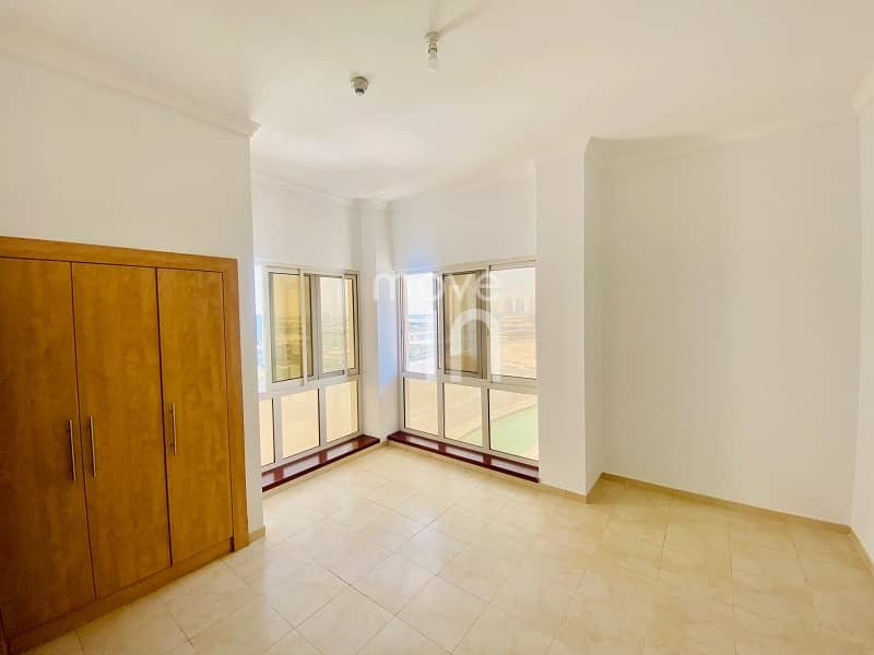 12 investors deal -  canal view no balcony
