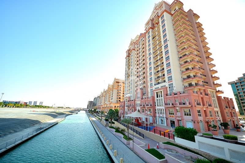 16 investors deal -  canal view no balcony