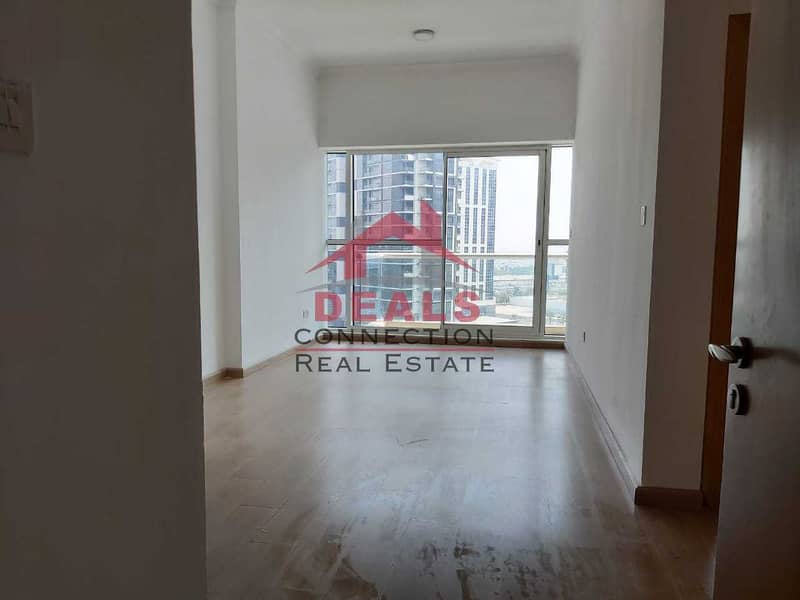 10 Road View | Beautiful One Bedroom with Balcony
