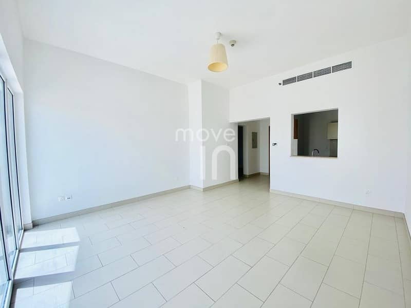 Vacant on Transfer|Immaculate 1Bed|Balcony|Storage