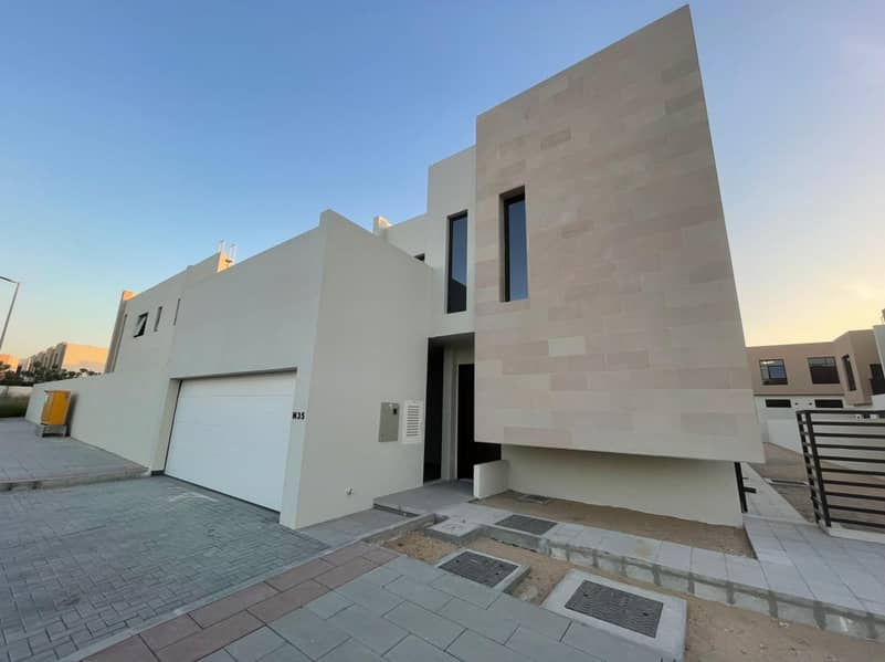 The most luxurious 4BR+MAIDSR Villa 4600sqft rent 100k in 1payment in nasma residences call 055_2260846